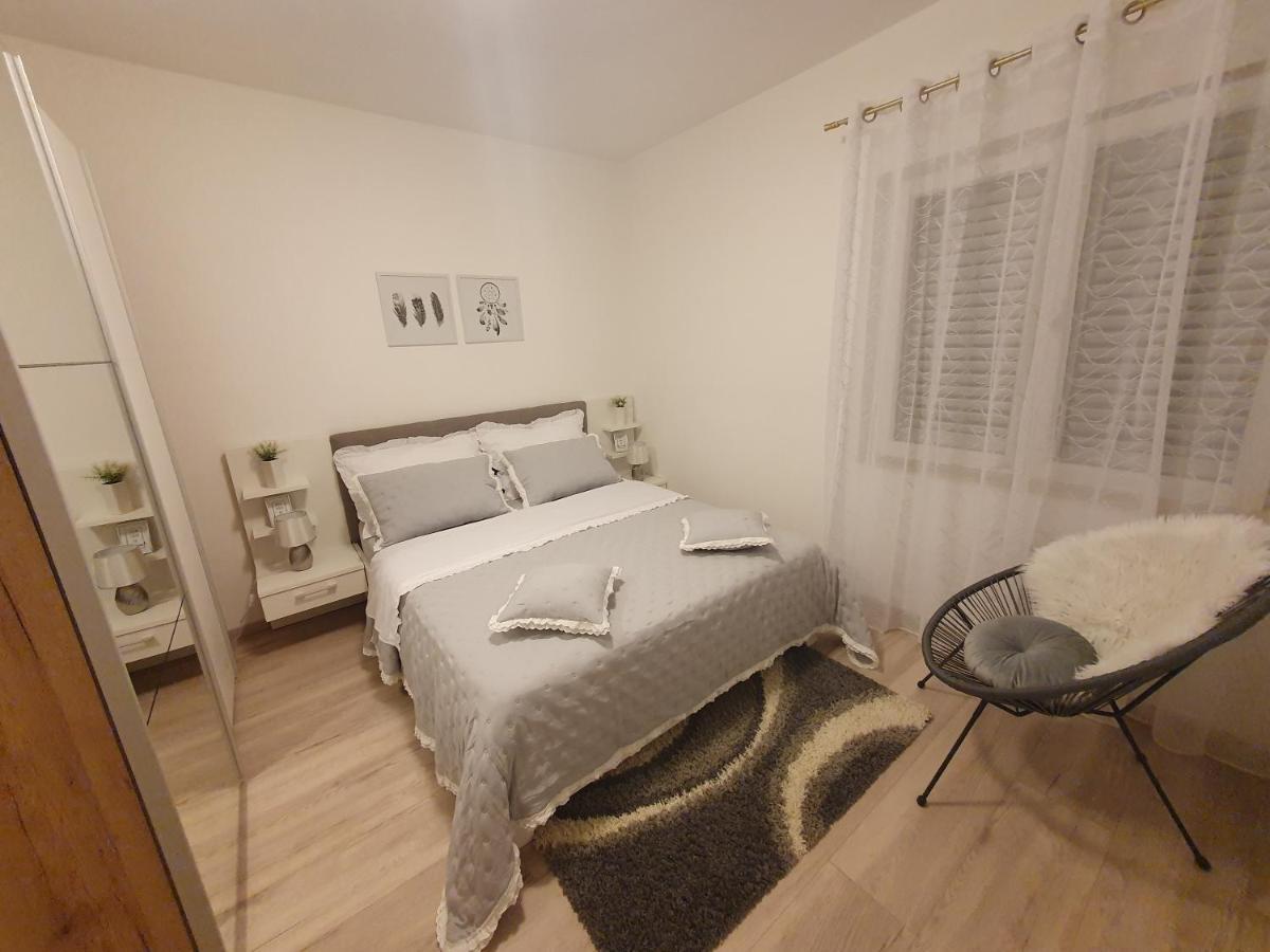 Apartman Mare Šibenik Exterior foto